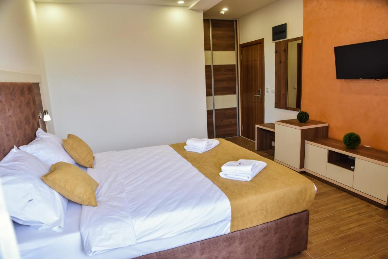 Heaven Lux Ulcinj Hotel Екстериор снимка