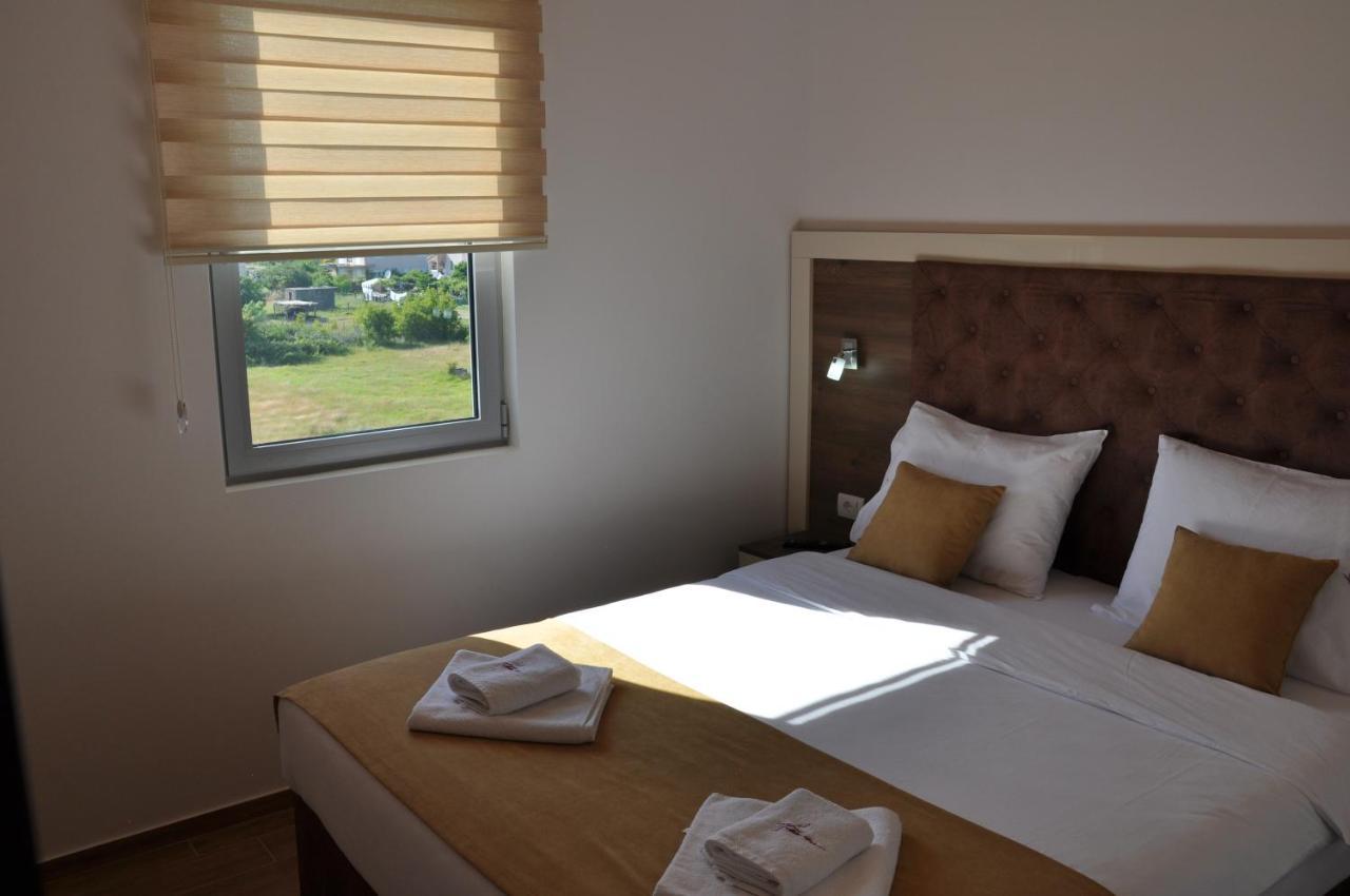 Heaven Lux Ulcinj Hotel Екстериор снимка