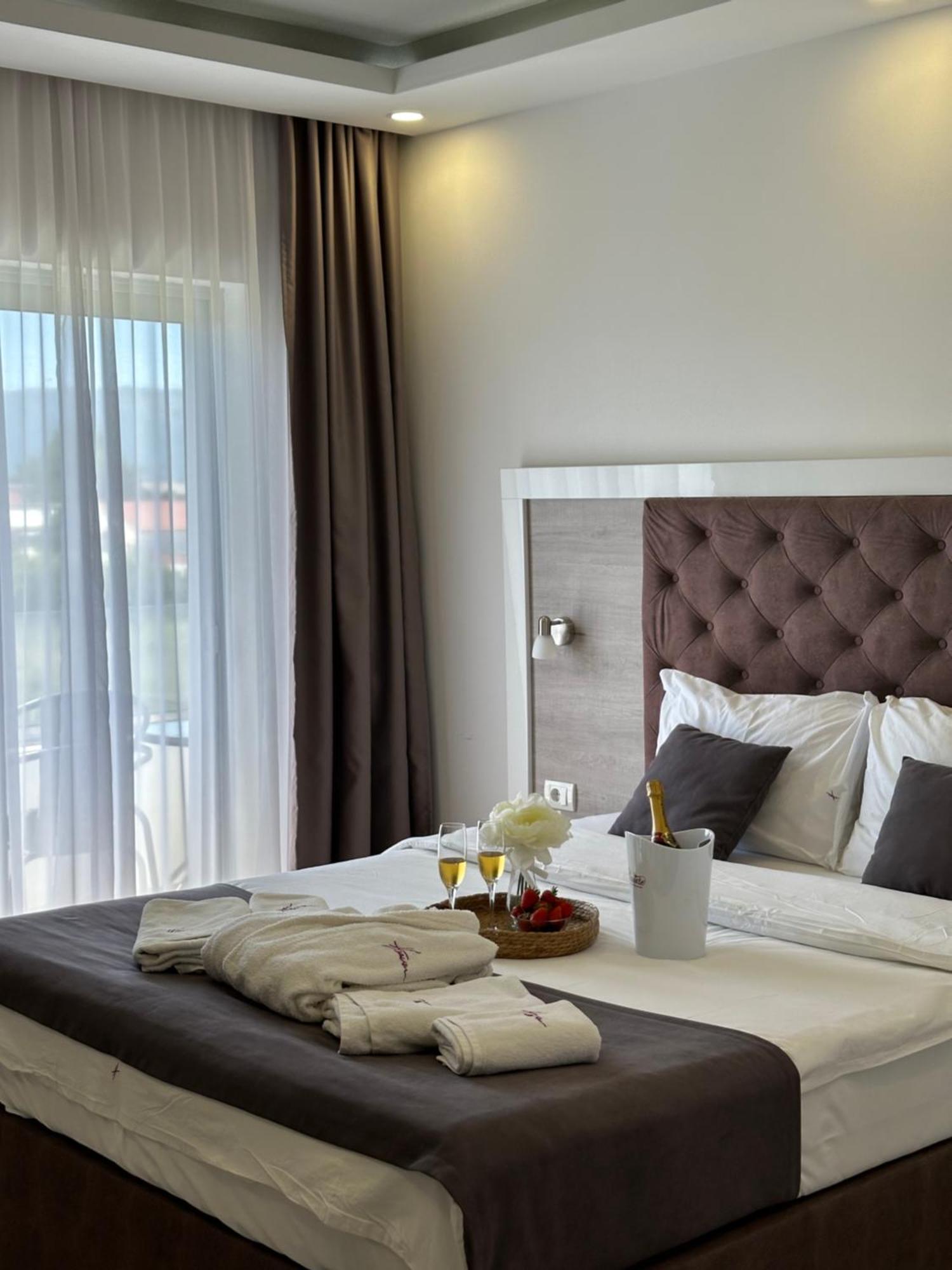 Heaven Lux Ulcinj Hotel Екстериор снимка